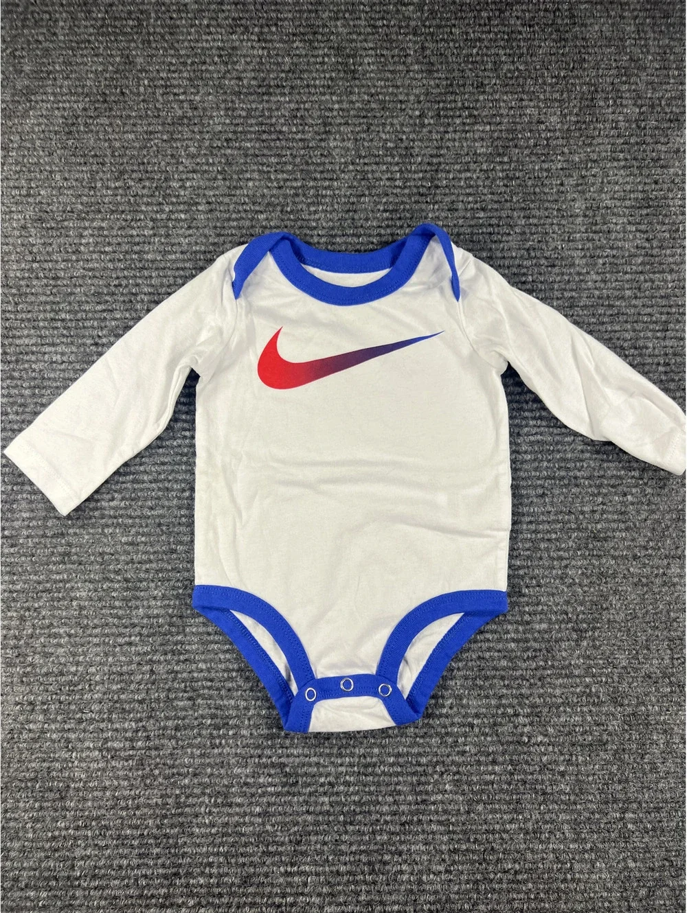 Nike Baby Bodysuits 3-Pack Long Sleeve Onesies Size 9 Months - Red, Blue, Gray